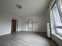 Pronájem bytu 2+1 ve zděném domě - pokoj