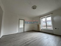 Pronájem bytu 2+1 ve zděném domě - pokoj