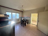 Prodej rodinného domu Hluboká nad Vltavou Smetanova ulice - obývák