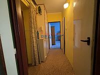 Prodej bytu 3+1 v Ševětíně 68m2 - předsíň