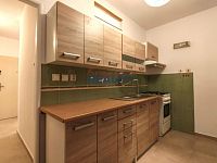 Pronájem bytu 3+1 s balkonem část Rožnov - kuchyně