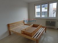 Pronájem bytu 3+1 s balkonem část Rožnov - ložnice