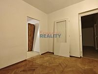 Pronájem bytu 3+1 s balkonem část Rožnov - obývák