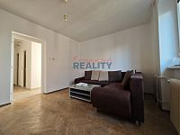 Pronájem bytu 3+1 s balkonem část Rožnov - obývák