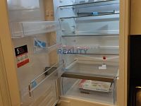 Pronájem bytu 2+kk s parkováním a lodžií - lednice s mrazákem