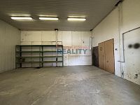 Pronájem haly 363m2 Lišov - hala vnitřek