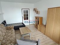 Pronájem bytu 2+kk s parkováním a lodžií - obývák