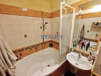 Pronájem bytu 2+1 68m2 na Pražské tř. - koupelna