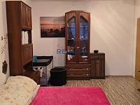 Pronájem bytu 2+1 68m2 na Pražské tř. - pokoj