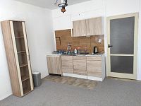 Pronájem garsoniéry 1+0 na Plzeňské ul. - kuchyňka