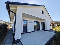 Pronájem novostavby 3+1 garáž v Hodějovicích - dům ze zahrady