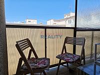 Pronájem bytu 3+1(3+kk) 2 balkony, 77m2 - balkon