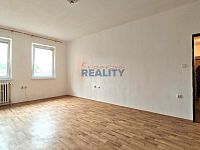 Pronájem zděného bytu 2+kk se společnou zahradou Rožnov - pokoj