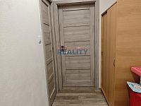 Pronájem hezkého bytu 2+1 s balkonem Lišov - pokoj předsíň