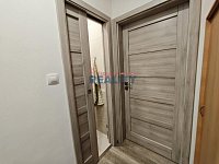 Pronájem hezkého bytu 2+1 s balkonem Lišov - posuvné dveře