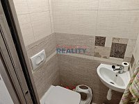 Pronájem hezkého bytu 2+1 s balkonem Lišov - WC