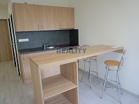 Pronájem větší garsonky na sídl. Vltava 27m2 - garsonka