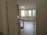 Pronájem větší garsonky na sídl. Vltava 27m2 - garsonka