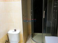 Pronájem garsoniéry 29m2 s lodžií Vidov - koupelna