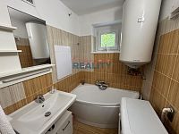 Pronájem bytu 2+1 65m2 v Neplachově ul. - koupelna