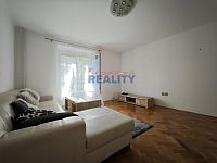 Pronájem bytu 2+1 65m2 v Neplachově ul. - obývák