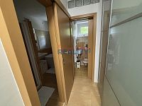Pronájem bytu 2+1 65m2 v Neplachově ul. - předsíň