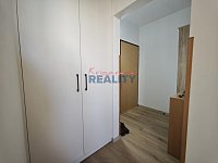 Pronájem zrekonstruovaného bytu lodžie 1+1 (2+0) - skříně