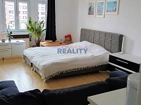 Pronájem bytu 1+1 52m2 v Komenského ul. - obývák