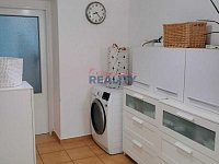 Pronájem bytu 1+1 52m2 v Komenského ul. - předsíň