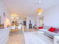 Víceúčelový dům na náměstí ve Vyškově - Foto 9