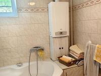 Rodinné sídlo  s pozemky ,garážemi a zahradou, v Hlubočanech u Vyškova - Foto 19