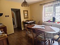 Rodinné sídlo  s pozemky ,garážemi a zahradou, v Hlubočanech u Vyškova - Foto 14