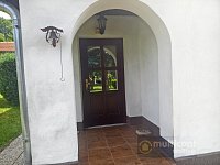 Rodinné sídlo  s pozemky ,garážemi a zahradou, v Hlubočanech u Vyškova - Foto 18