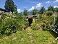 Rodinné sídlo  s pozemky ,garážemi a zahradou, v Hlubočanech u Vyškova - Foto 6