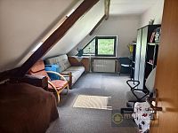 Rodinné sídlo  s pozemky ,garážemi a zahradou, v Hlubočanech u Vyškova - Foto 16