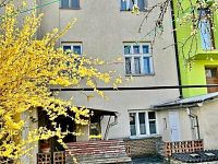 Bydlení i investice v jednom | dům s potenciálem a parkováním u domu - IMG_4964.jpeg