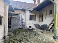 Rodinný dům v Komořanech - IMG_20260311_132404.jpg