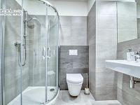 Pronájem moderního bytu 1+kk s terasou, šatnou a parkováním  Kaskády Hranice - Foto 15