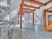 Pronájem výjimečného bytu 3+kk, 142 m² (mezonet), Kropáčova, Hranice