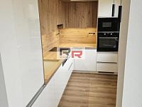 Pronájem bytu 3+KK s balkónem v Olomouci - ul. Dělnická  - Foto 2