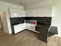 Pronájem bytu 1+KK s balkónem v Olomouci - ul. Aloise Rašína - IMG-20260526-WA0016.jpg