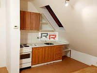 Pronájem podkrovního bytu 1+KK v Olomouci - ul. Resslova - IMG-20211217-WA0025.jpg