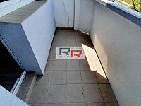 Pronájem bytu 2+1 s balkónem ve Šternberku - ul. Nádražní - 20220818_114602.jpg