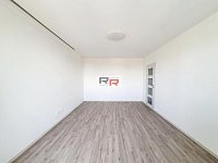 Pronájem bytu 2+1 s balkónem ve Šternberku - ul. Nádražní - 20220818_114634.jpg