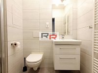Pronájem bytu 2+1 s balkónem ve Šternberku - ul. Nádražní - 20220818_115405