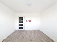 Pronájem bytu 2+1 s balkónem ve Šternberku - ul. Nádražní - 20220818_115819