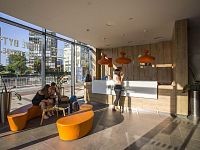 Krásný částečně zařízený 1+kk v komplexu Garden Towers - Foto 6