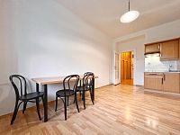 Klidný byt 2+kk po revitalizaci, 50 m2 s balkonem u metra B - Vysočanská - Foto 2