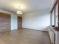 Pěkný nezařízený/č. zařízený 1+1, 45 m2 + terasa! - Foto 3