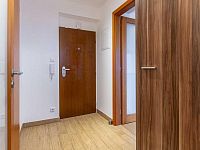 Pěkný nezařízený/č. zařízený 1+1, 45 m2 + terasa! - Foto 5